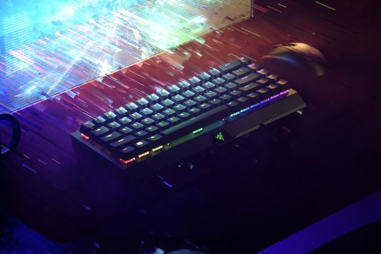 Razer teclado preto blackwidow v3 mini hyperspeed - interruptor amarelo - nós 06X4JT63